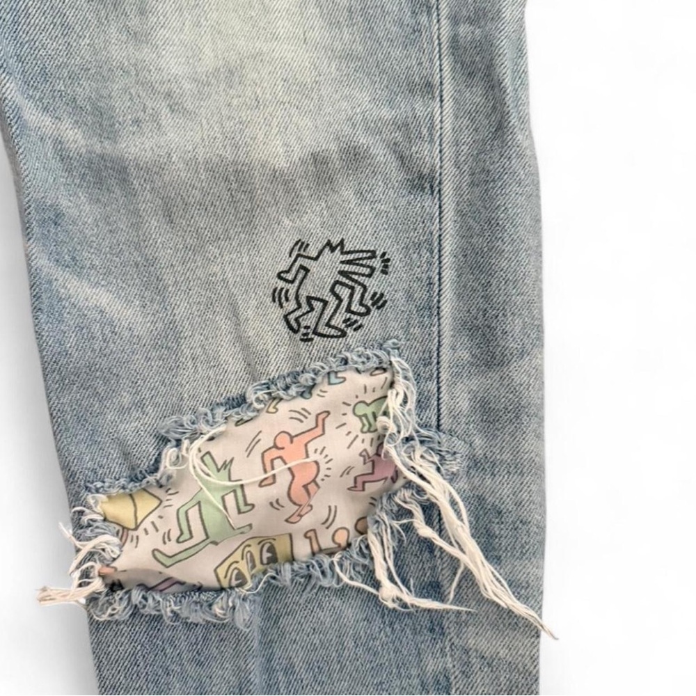 American Eagle Outfitters Light Blue Distressed Boyfriend Jeans - Picture 3 of 8